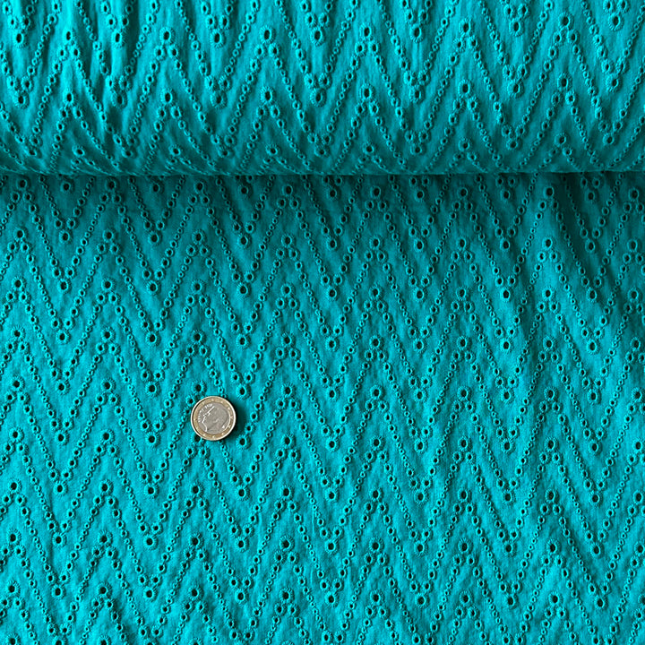 Broderie anglaise chevron vert émeraude