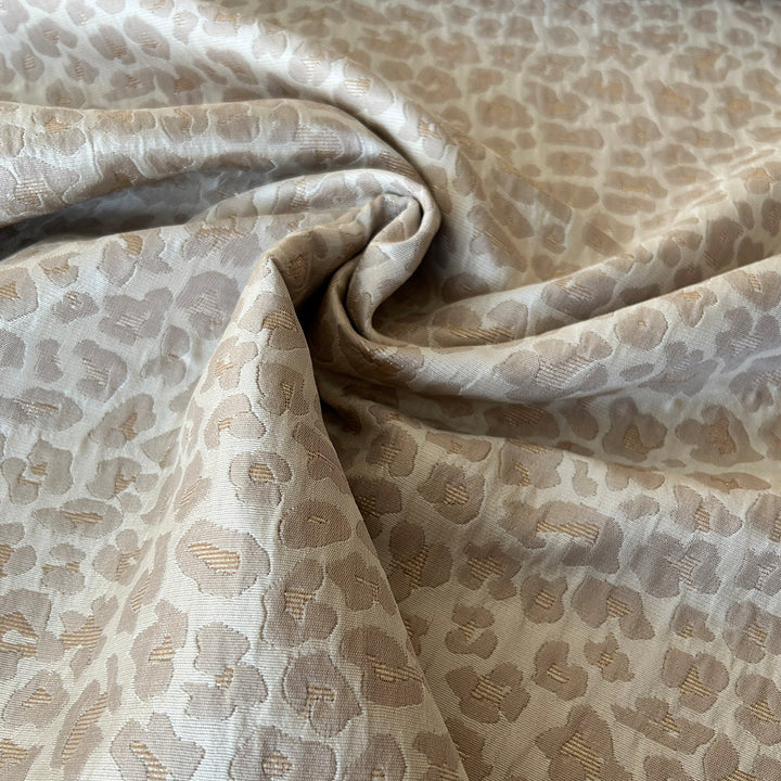 Jacquard sable motife léopard