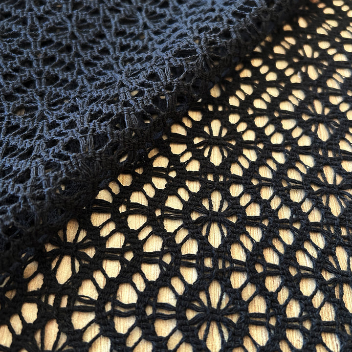 Tissu esprit crochet noir arbre de vie