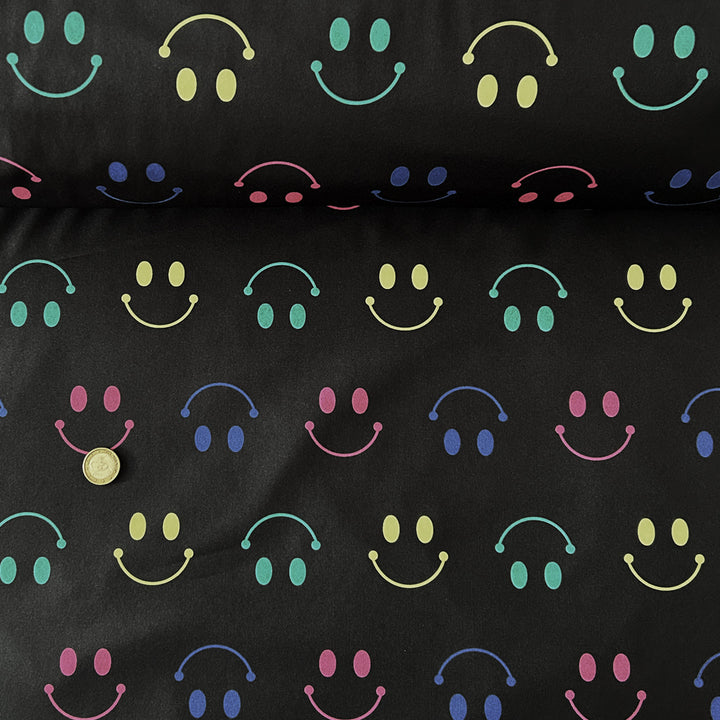 Tissu softshell noir smiley couleur